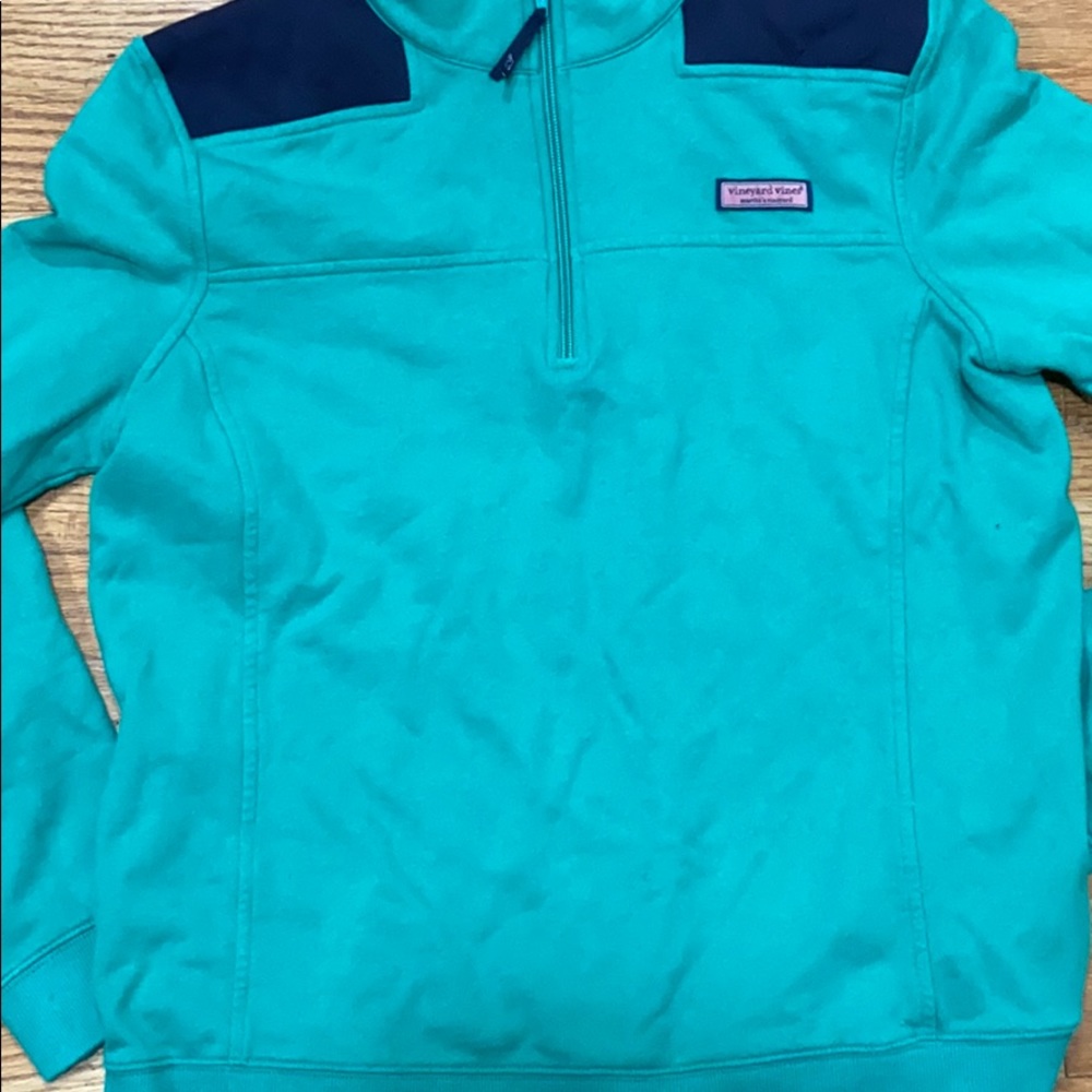 Vineyard Vines sweat shirt size large